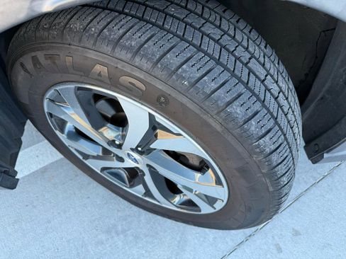 Used 2020 Subaru Outback Touring XT AWD/4WD image 2