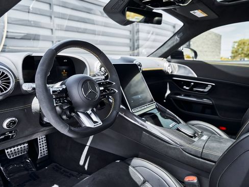 Used 2024 Mercedes-Benz AMG GT 63 image 2
