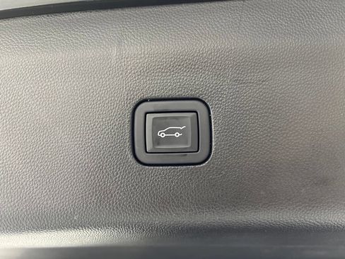 Used 2023 Buick Enclave Essence w/ Experience Buick Package AWD/4WD image 51