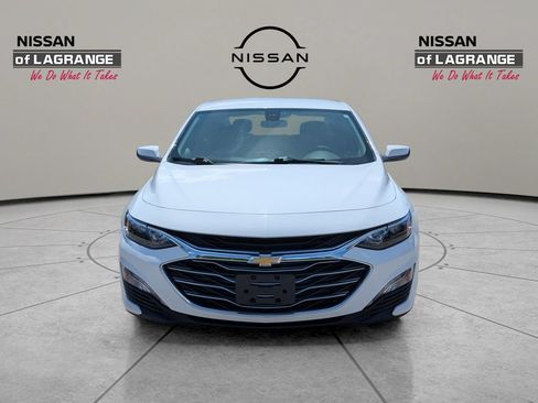 Used 2022 Chevrolet Malibu LT FWD image 2