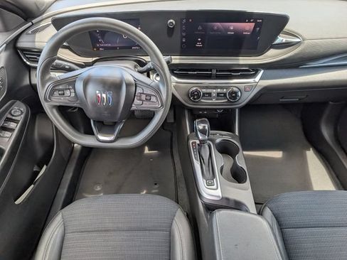Used 2025 Buick Envista Preferred FWD image 8