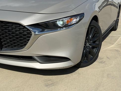 Used 2025 MAZDA MAZDA3 s FWD image 2