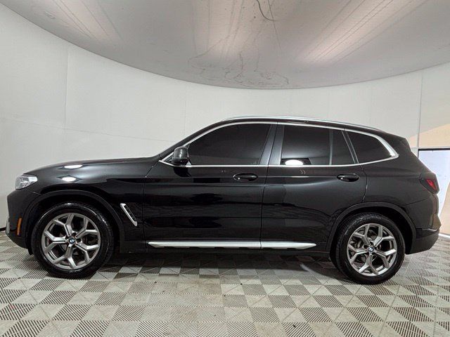 Used 2023 BMW X3 xDrive30i w/ Premium Package w/ZPA AWD/4WD image 4