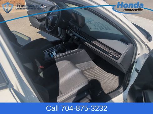 Used 2023 Honda Civic Sport image 16