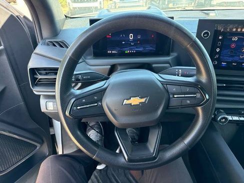Used 2024 Chevrolet Silverado EV W/T AWD/4WD image 7