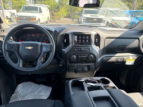 New 2026 Chevrolet Silverado 1500 W/T w/ WT Value Package AWD/4WD image 12