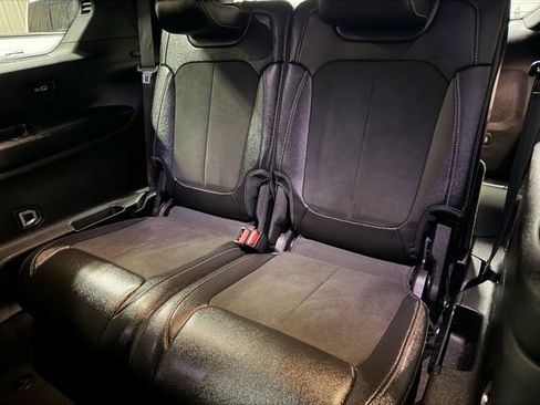 Used 2024 Jeep Grand Cherokee L Laredo image 20