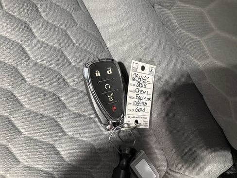 Used 2018 Chevrolet Equinox LT w/ Sun & Infotainment Package FWD image 19