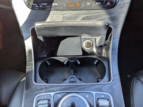 Used 2019 Mercedes-Benz GLC 300 4MATIC image 26