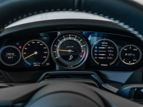 Certified 2022 Porsche 911 GT3 image 17