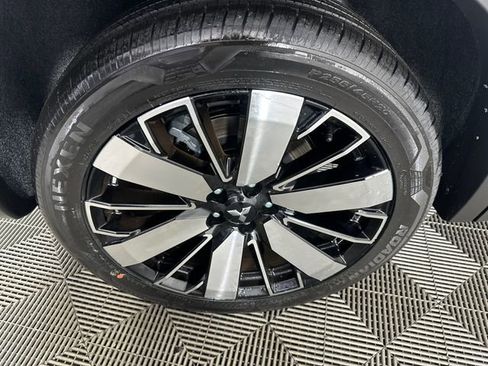 New 2026 Mitsubishi Outlander SE image 10