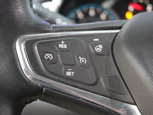 Used 2016 Chevrolet Malibu Premier FWD image 15