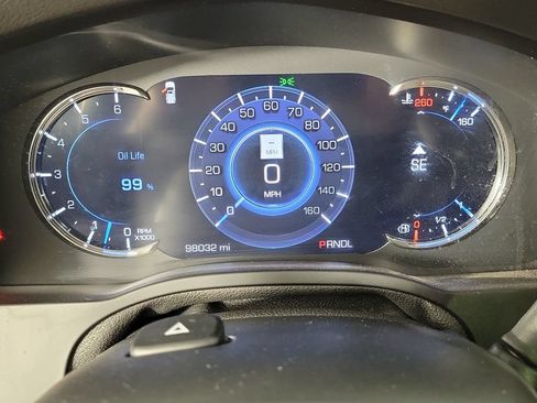 Used 2017 Cadillac Escalade Premium Luxury RWD image 25