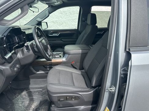 Used 2023 Chevrolet Silverado 1500 RST w/ Z71 Off-Road Package AWD/4WD image 10