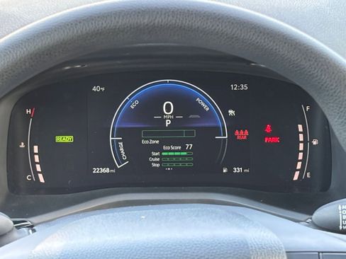 Used 2025 Toyota Camry LE image 33