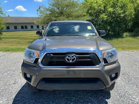 Used 2015 Toyota Tacoma 4x4 Double Cab w/ TRD Off-Road Package image 18