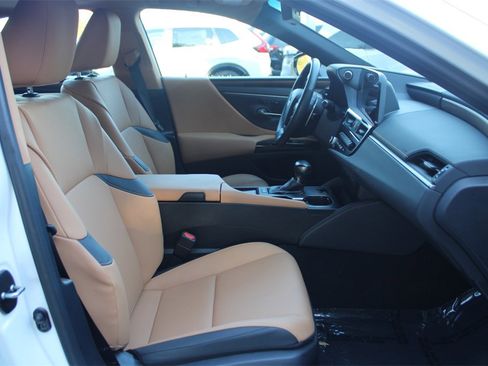 Used 2024 Lexus ES 300h w/ Premium Package image 13