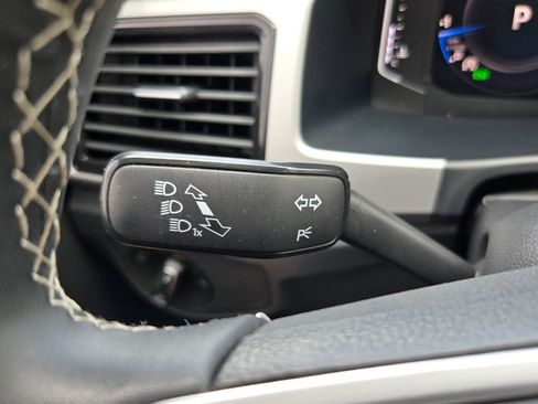 Used 2023 Volkswagen Atlas SE w/ Black Wheel Package image 24