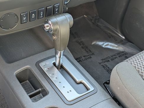 Used 2014 Nissan Frontier SV w/ SV Value Truck Package image 26