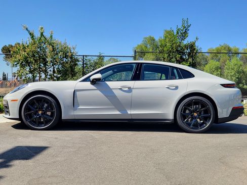 New 2026 Porsche Panamera 4 AWD/4WD image 2