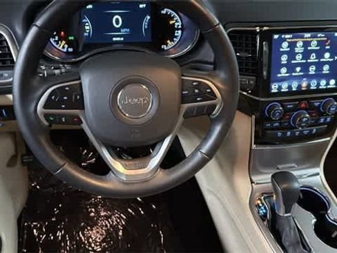 Used 2022 Jeep Grand Cherokee Laredo E image 20