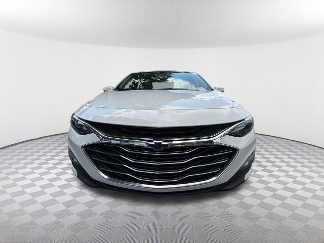 Used 2022 Chevrolet Malibu LT FWD image 2