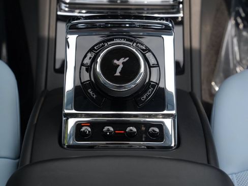 Certified 2024 Rolls-Royce Phantom Sedan w/ The Phantom Package RWD image 38