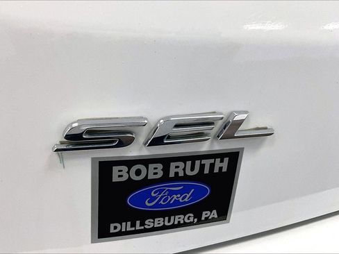 Used 2024 Ford Edge SEL image 13