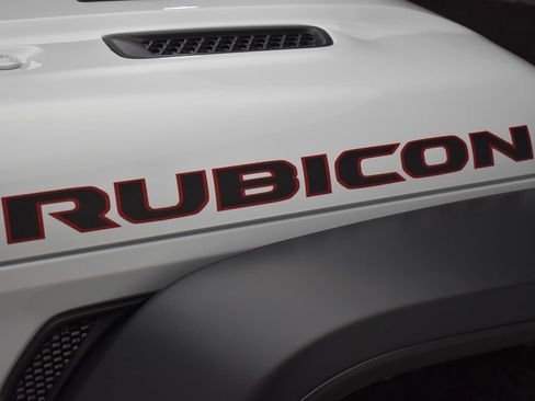 Used 2026 Jeep Gladiator Rubicon AWD/4WD image 9
