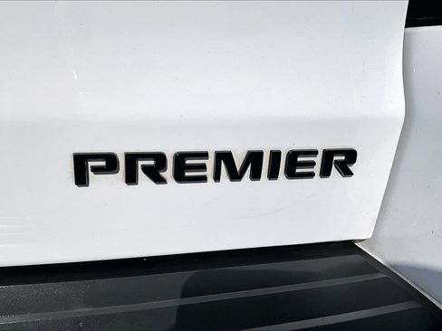 Used 2019 Chevrolet Tahoe Premier AWD/4WD image 32