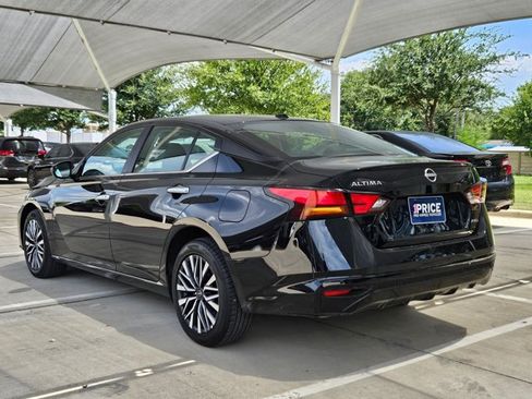Used 2025 Nissan Altima 2.5 SV AWD/4WD image 7