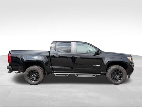Certified 2022 Chevrolet Colorado Z71 w/ Z71 Midnight Edition AWD/4WD image 17