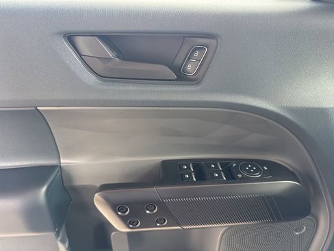 Certified 2025 Ford Maverick XLT w/ Equipment Group 301A image 27