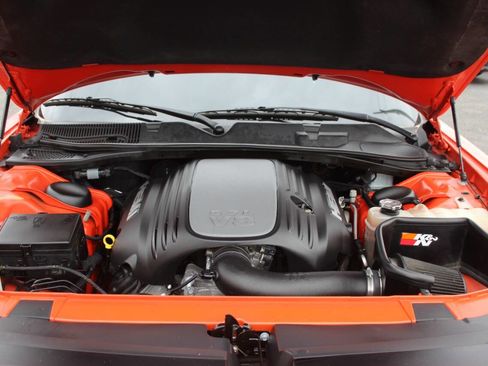 Used 2018 Dodge Challenger R/T w/ Driver Convenience Group RWD image 8