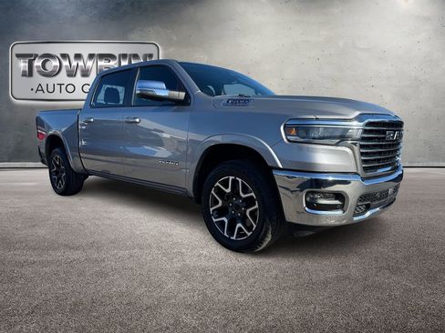 Used 2025 RAM 1500 Laramie image 2