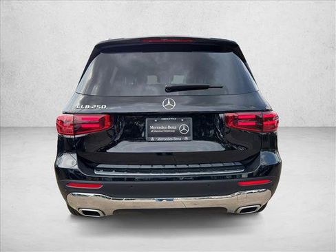Certified 2025 Mercedes-Benz GLB 250 image 5