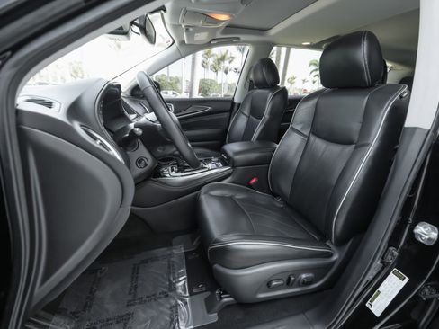 Used 2020 INFINITI QX60 Luxe w/ Essential Package image 8