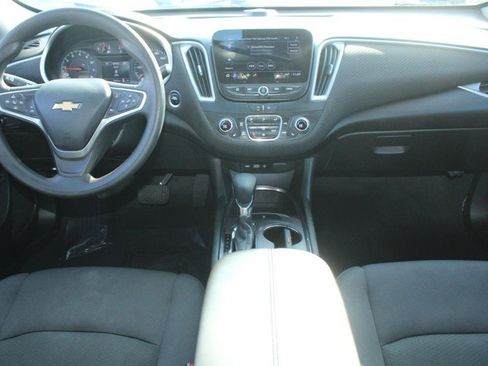 Used 2023 Chevrolet Malibu LT image 13