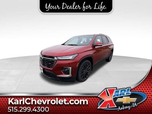 Used 2023 Chevrolet Traverse RS image 1