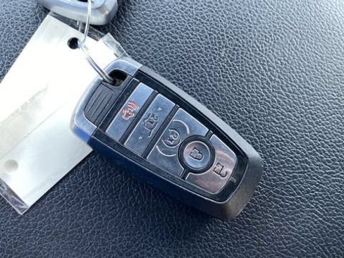 Used 2021 Ford Expedition XLT AWD/4WD image 31
