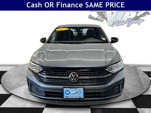 Used 2024 Volkswagen Jetta Sport FWD image 2