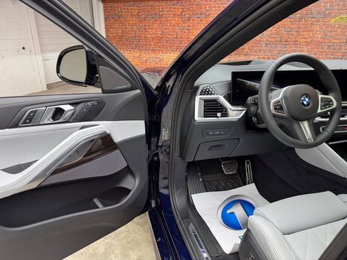 New 2026 BMW X6 xDrive40i image 9