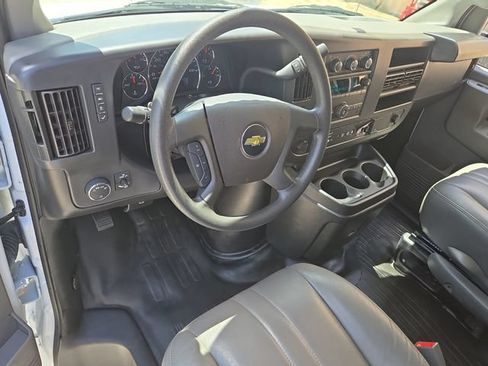 Used 2025 Chevrolet Express 3500 LS RWD image 10