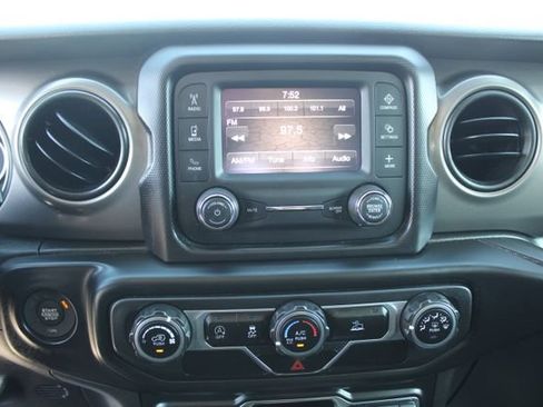 Used 2021 Jeep Wrangler Unlimited Sport AWD/4WD image 21