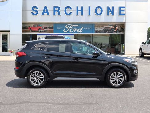 Used 2018 Hyundai Tucson SEL FWD image 2