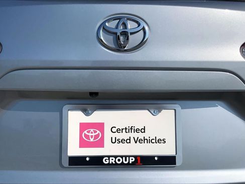 Used 2026 Toyota Corolla Cross XLE FWD image 10