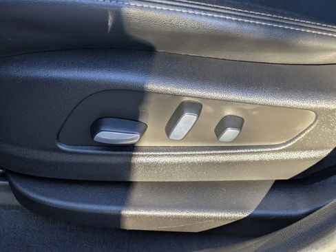 Used 2023 Cadillac XT6 Premium Luxury w/ Technology Package image 23