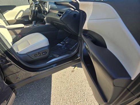 Used 2024 Lexus RX 350h image 10