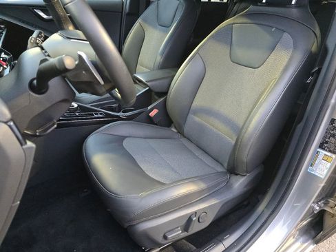 Used 2024 Kia Niro Wind image 23