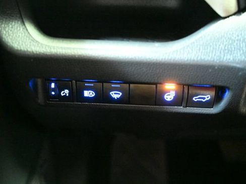 Used 2022 Toyota RAV4 XLE w/ Convenience Package AWD/4WD image 39
